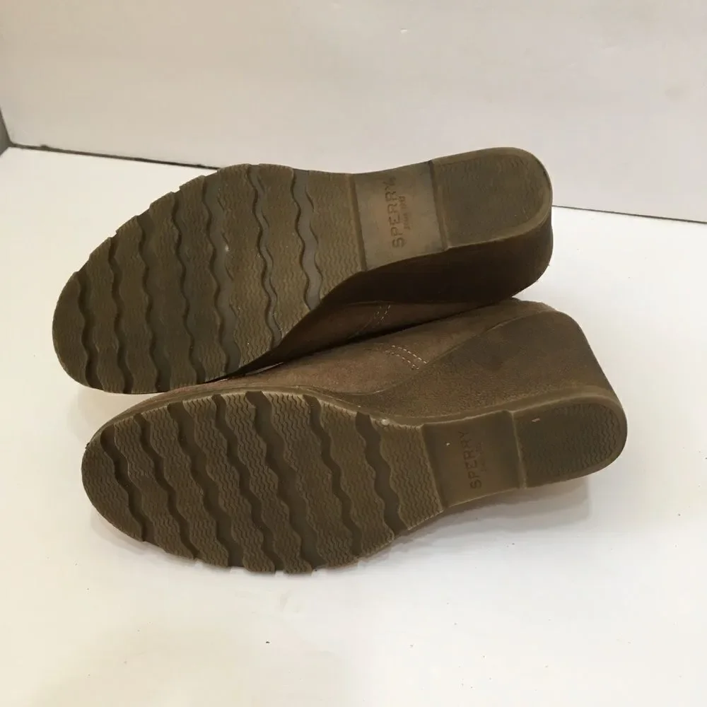 EXCELLENT CONDITION SPERRY‎ BROWN SUEDE WEDGE BOOTIES